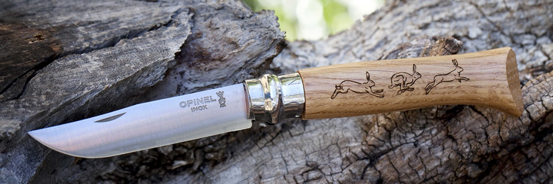 картинка Нож Opinel №8 Animalia, нержавеющая сталь, рукоять дуб, гравировка заяц, 001623
