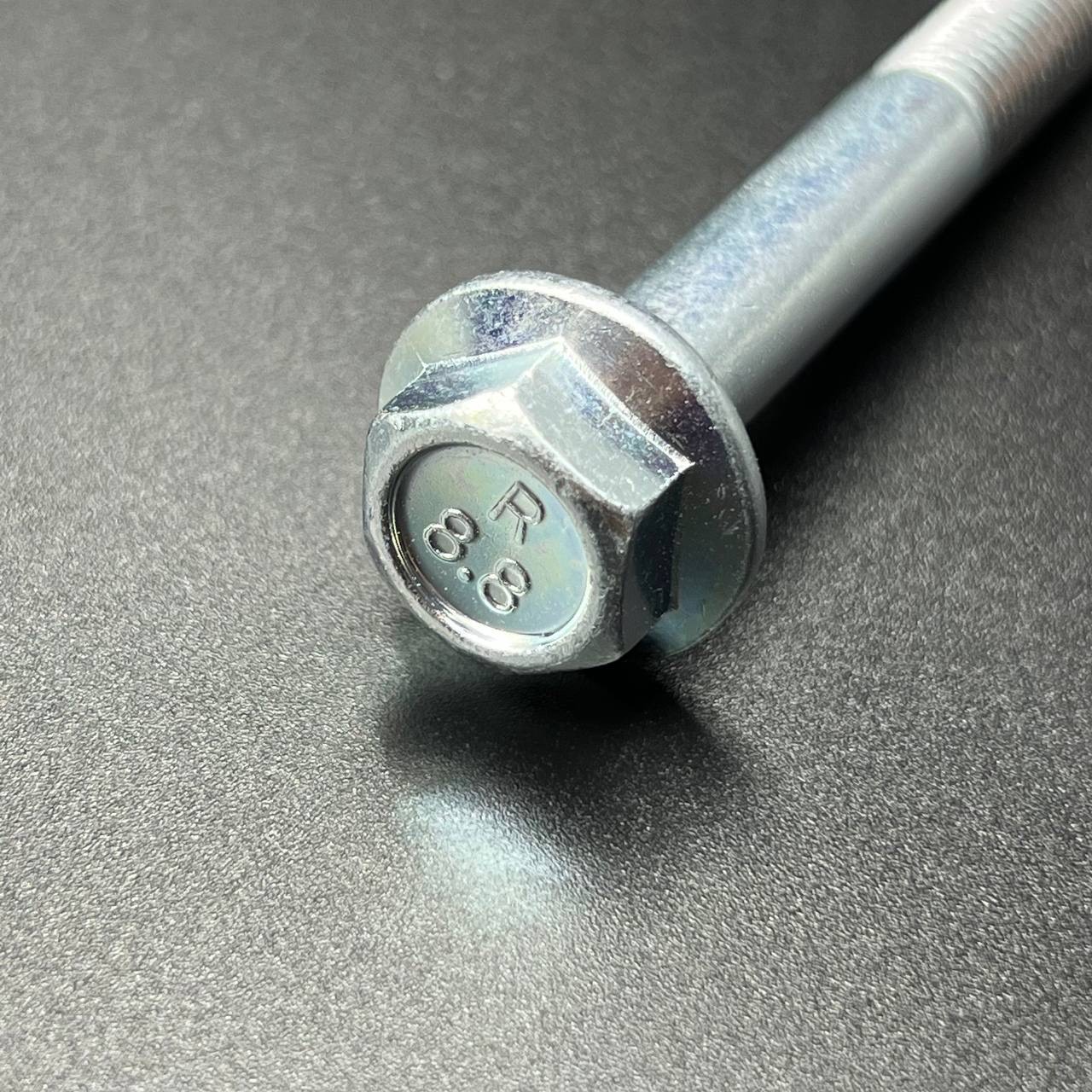 картинка Болт М10х1,25х70 CFM X8 (ZIBO)