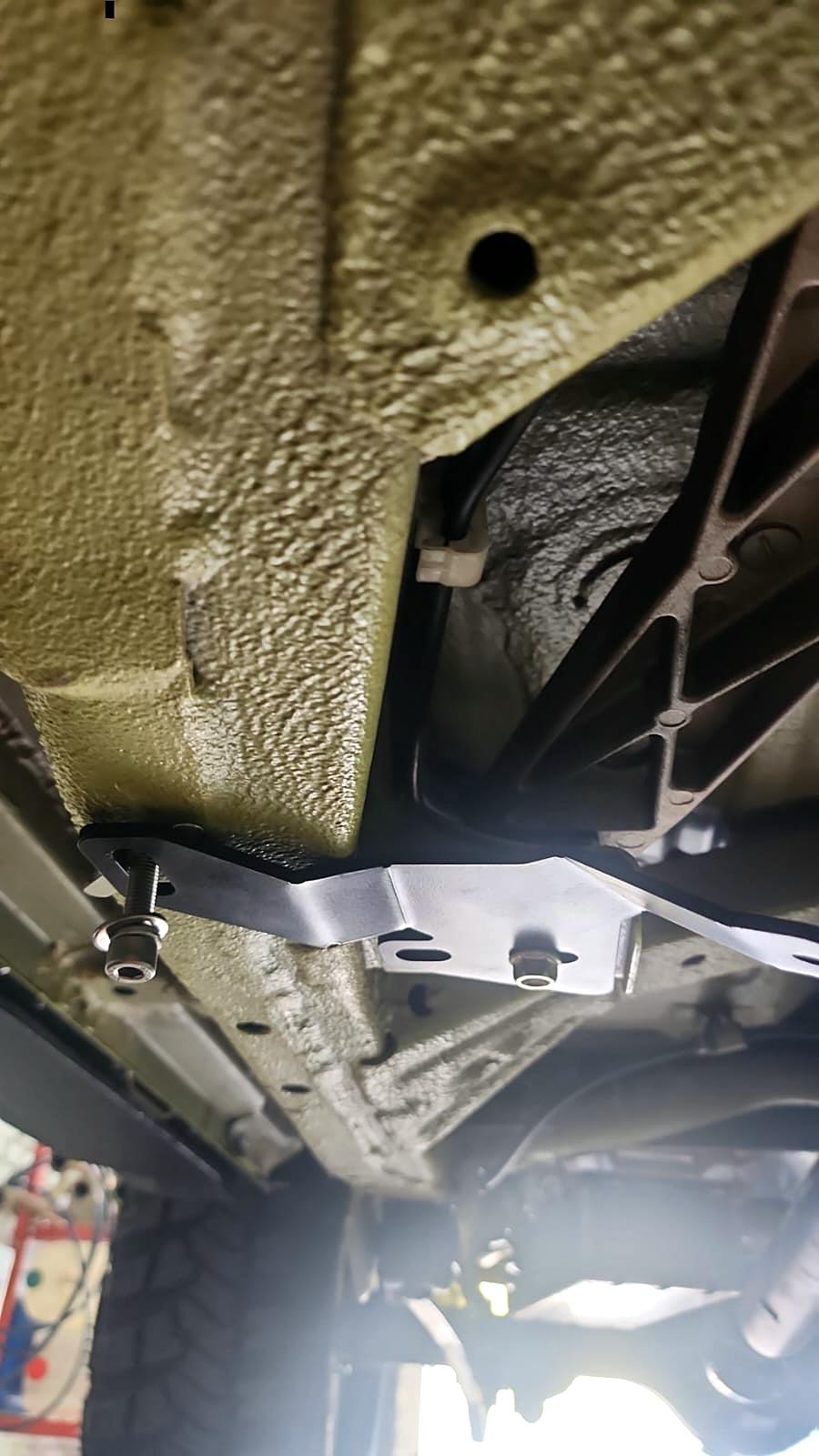 картинка Защита раздатки - Suzuki Jimny