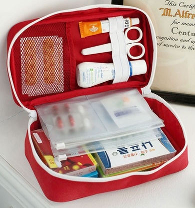 картинка Аптечка туристическая средняя