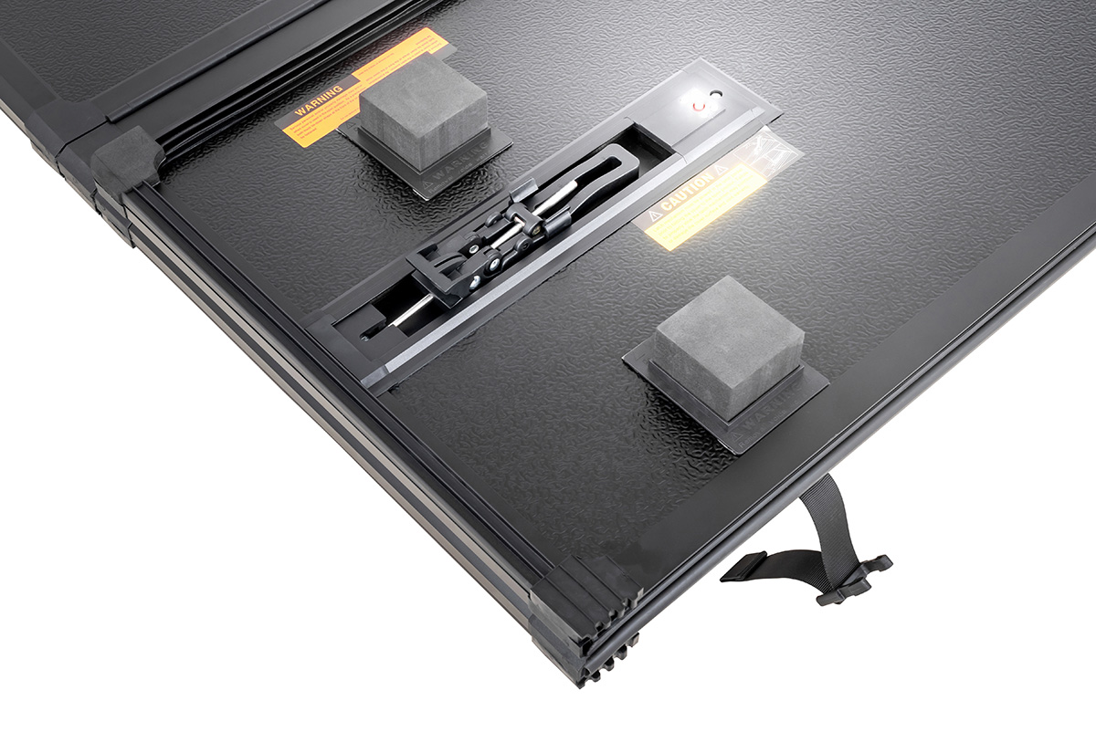 картинка Крышка кузова JAC T8, трёхсекционная, алюминиевая, черная