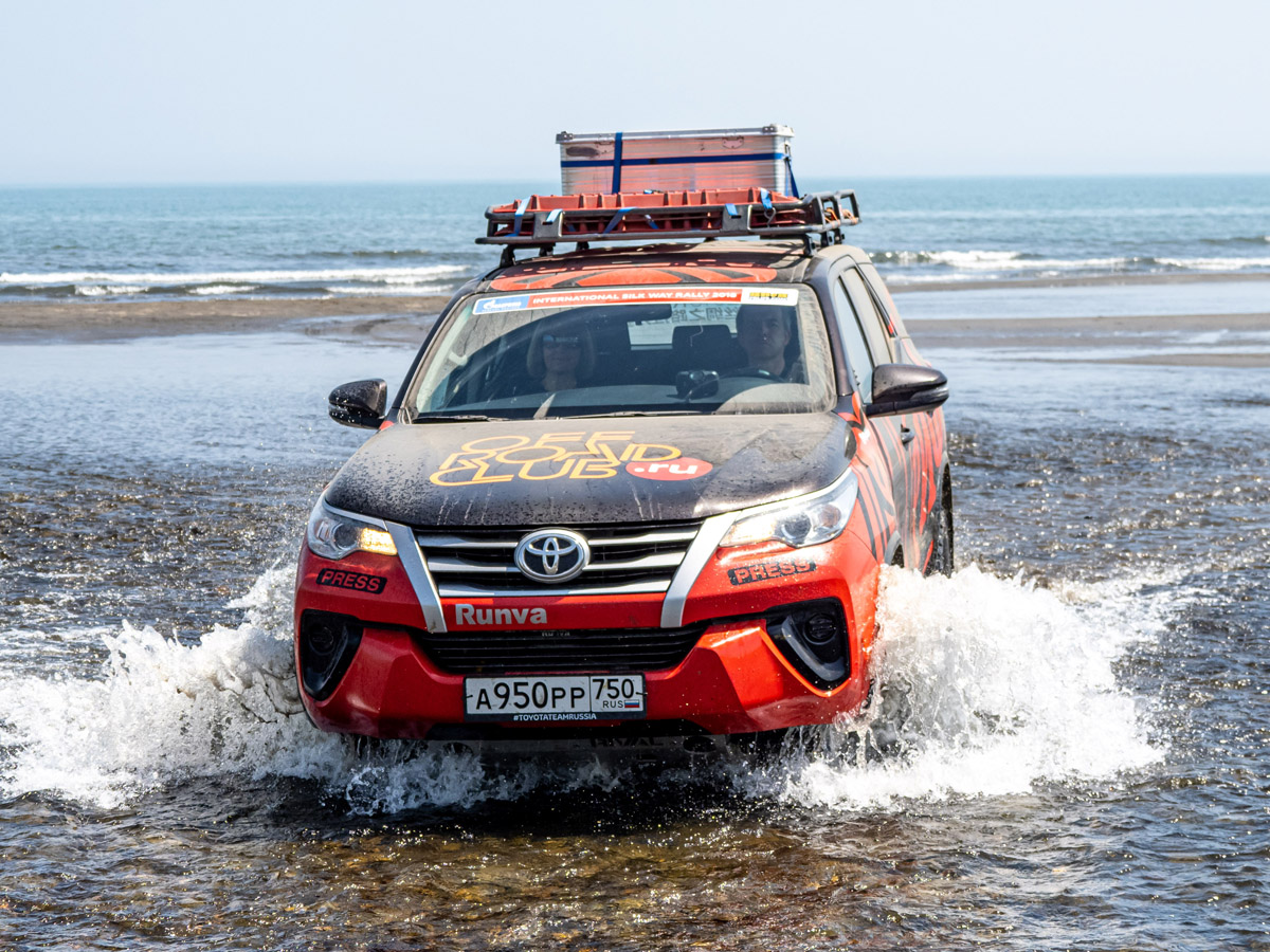 картинка Багажник (корзина) РИФ 1200х2100 мм для Toyota Fortuner 2015+