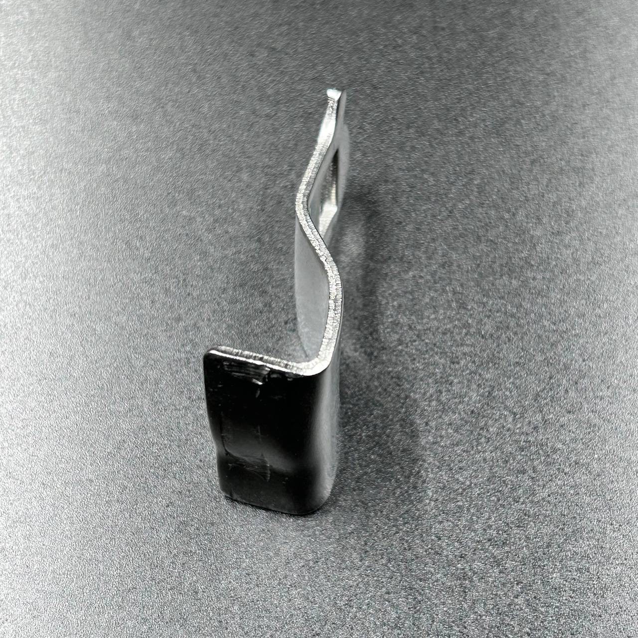 картинка Рычаг фиксации замка капота Yamaha 9.9-15 (YUELANG)