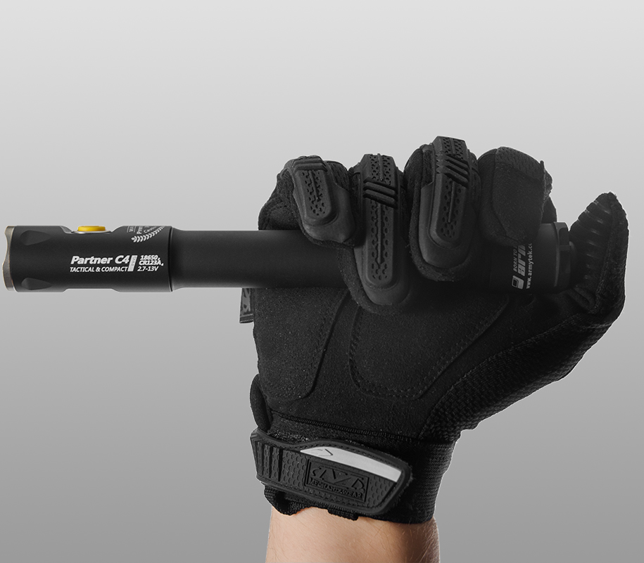 картинка Фонарь ARMYTEK Partner C4 Pro XHP35 БЕЛЫЙ
