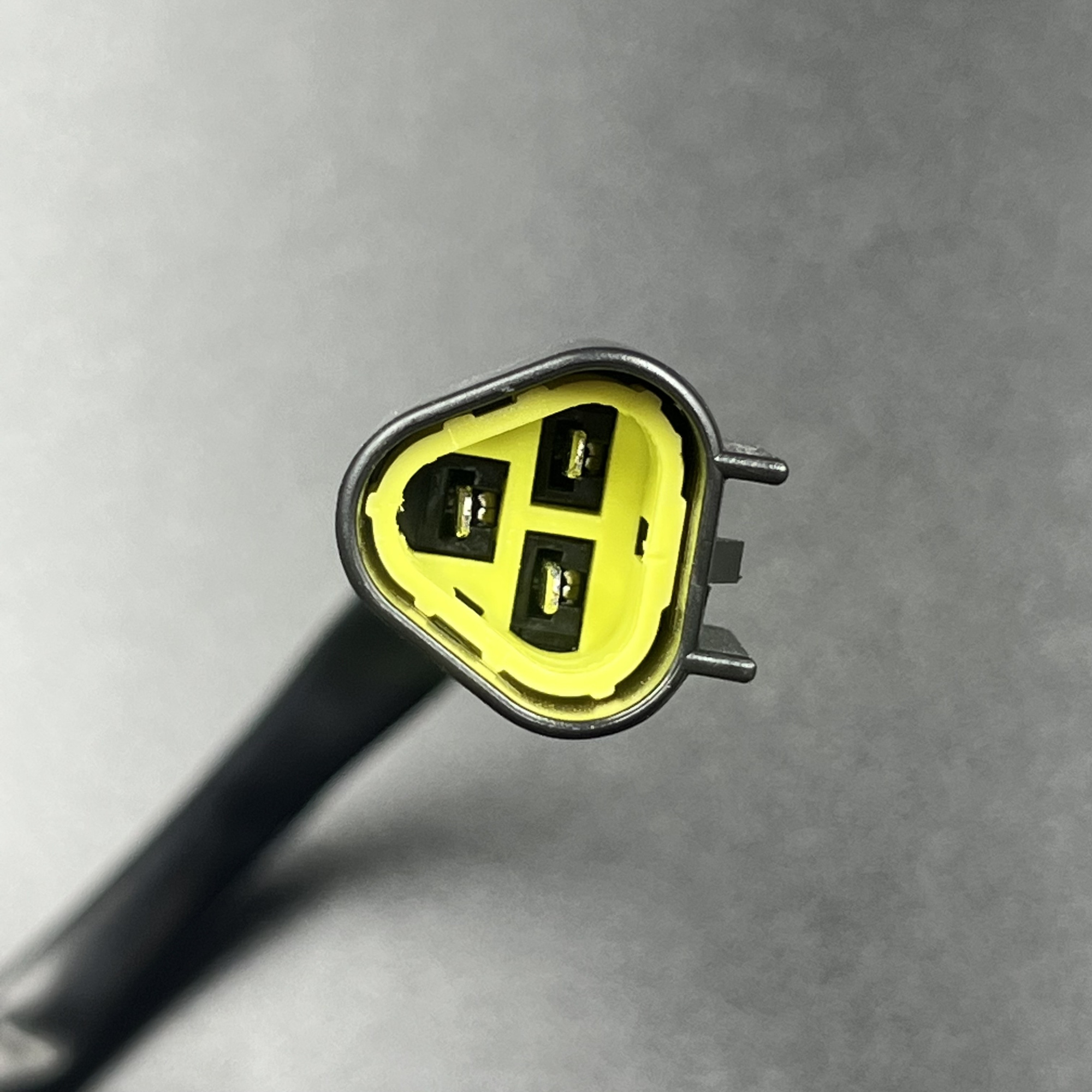 картинка Кнопка гидроподъема в поддон Yamaha 40-50, F15-115 (PWB)