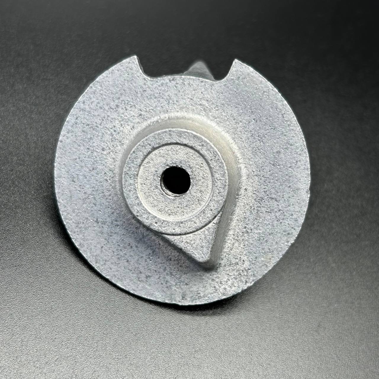 картинка Анод редуктора Mercury/Mariner (Цинковый) (853762T01) (Quicksilver)