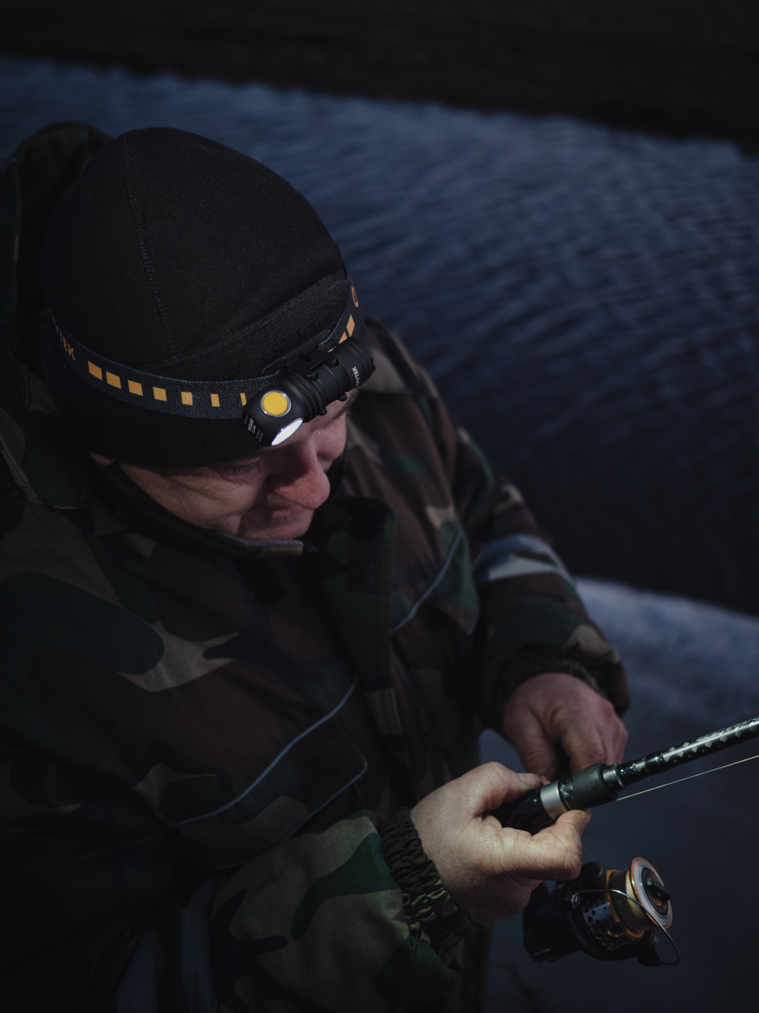 картинка Фонарь Armytek Wizard C1 Pro Magnet USB Белый