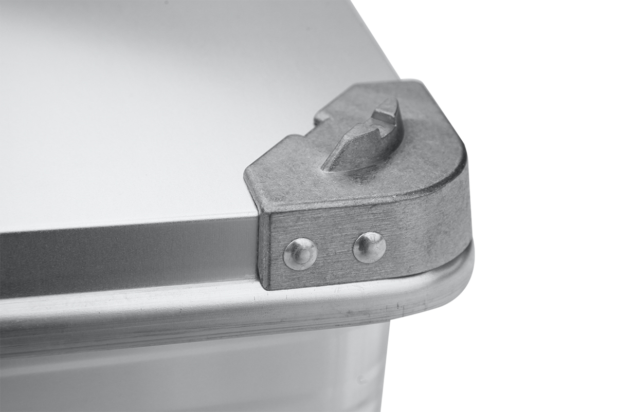 картинка Ящик алюминиевый РИФ усиленный с замком 782х385х379