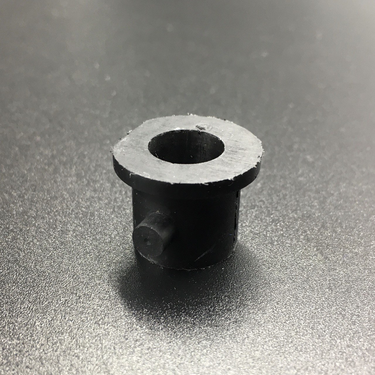 картинка Уплотнение трубки охлаждения Yamaha 20-30, F9.9-25 (PREMARINE)