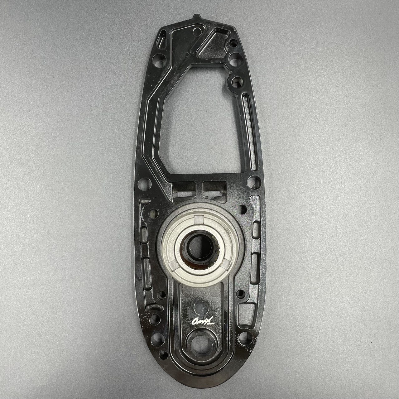Основание помпы охлаждения Suzuki DT40, DF40-50  (56130-94411-0EP) (Omax)