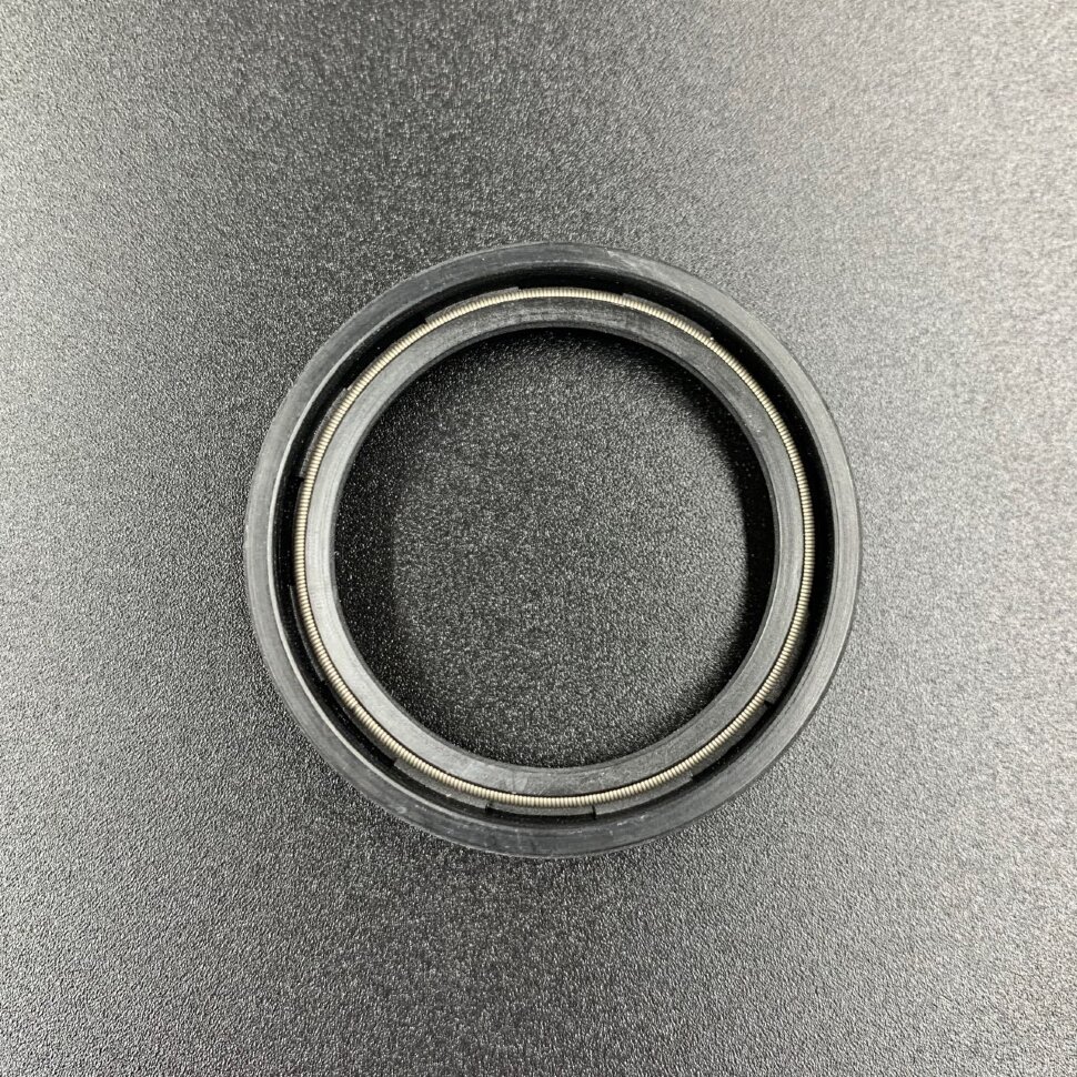 картинка Сальник Yamaha (93102-32136; 93102-32M07) (32x42x6) (Omax)