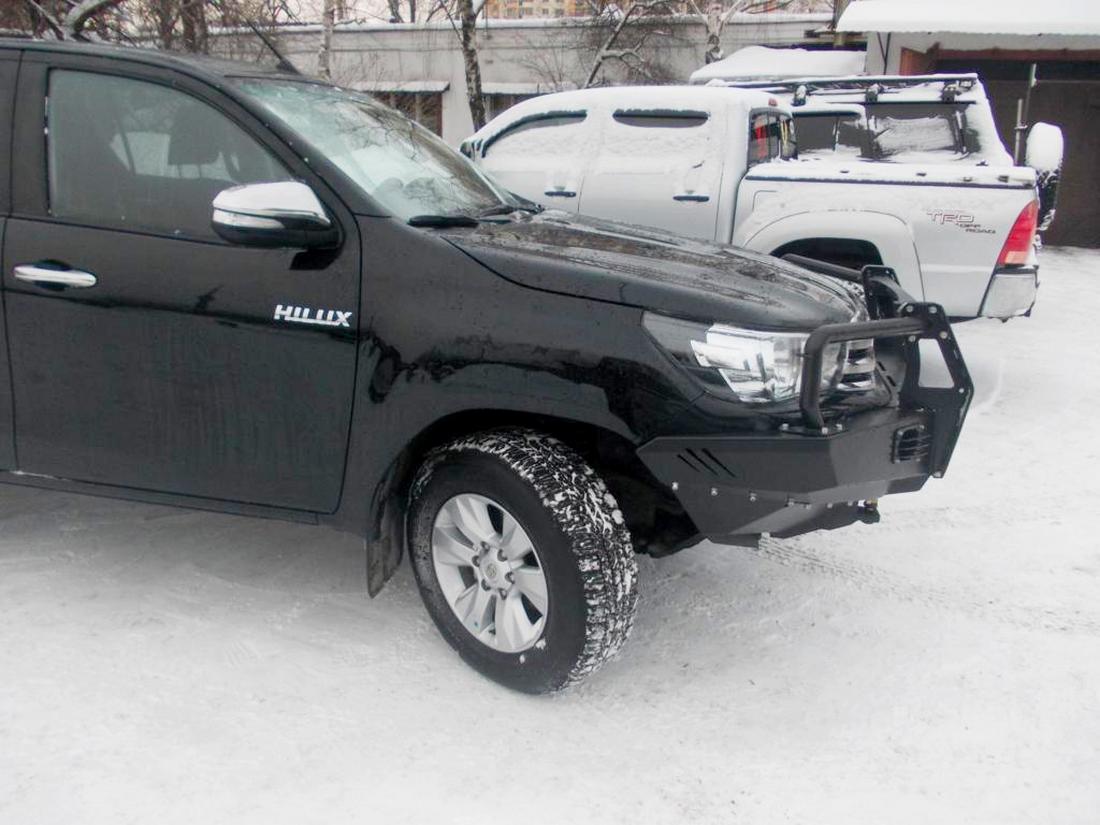 картинка Бампер передний KDT без кенгурина и местами под встроенные ПТФ для Toyota Hilux лифт 0-50мм