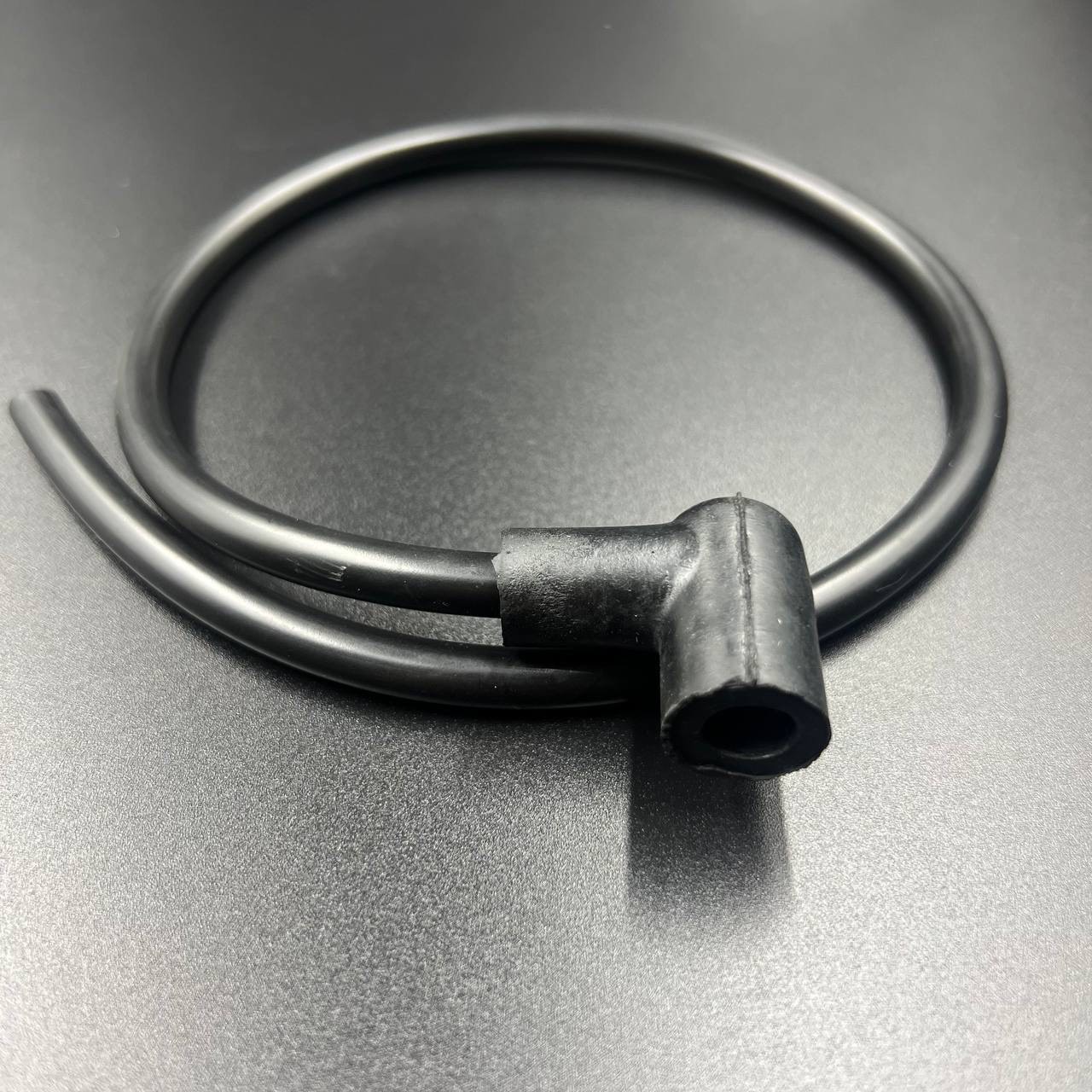 картинка Колпачок свечной универсальный с бронепроводом (KINETIX)