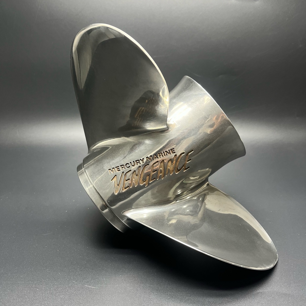 картинка Гребной винт Mercury Demo (14х19R) Стальной