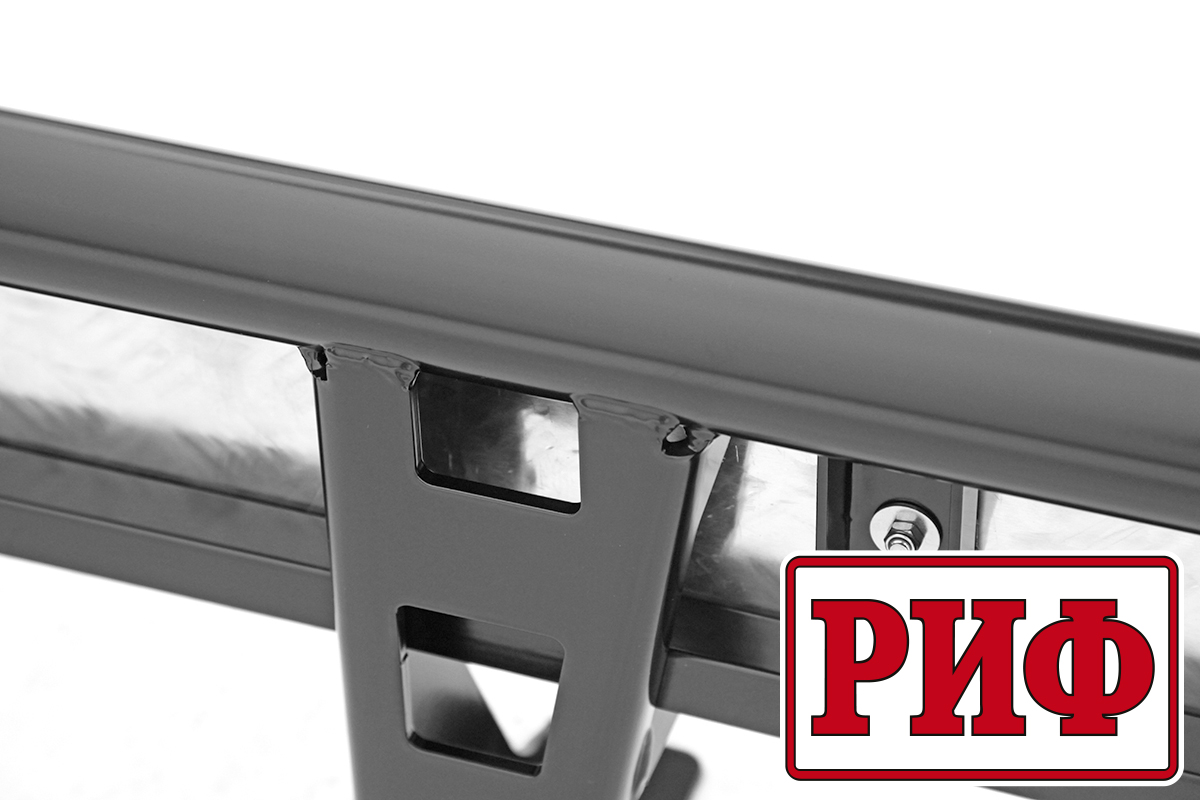 картинка Пороги силовые РИФ Toyota Fortuner 2015+