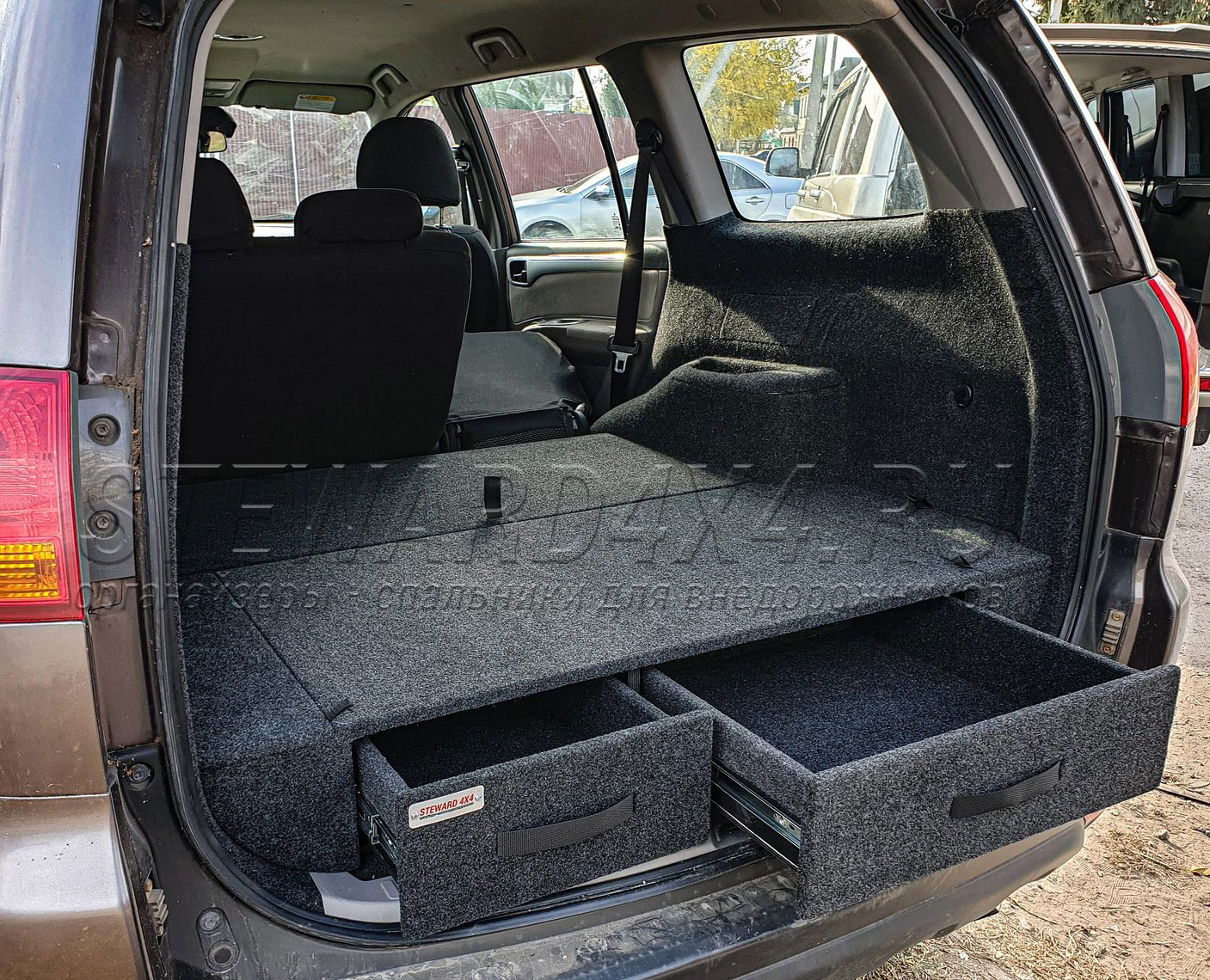 Органайзер (ящик) в багажник Mitsubishi Pajero Sport 2 "Urban"