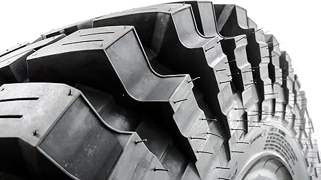 картинка Шина Maxxis Trepador M8060 35x12.5-15 121K