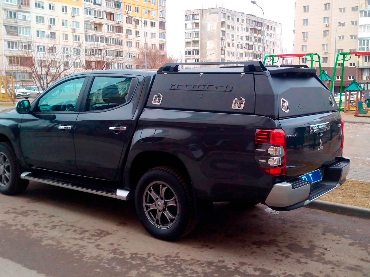 картинка Кунг алюминиевый для Mitsubishi L200 (с 2015 г.в.) 3 двери, неокрашенный — KDT 1328L