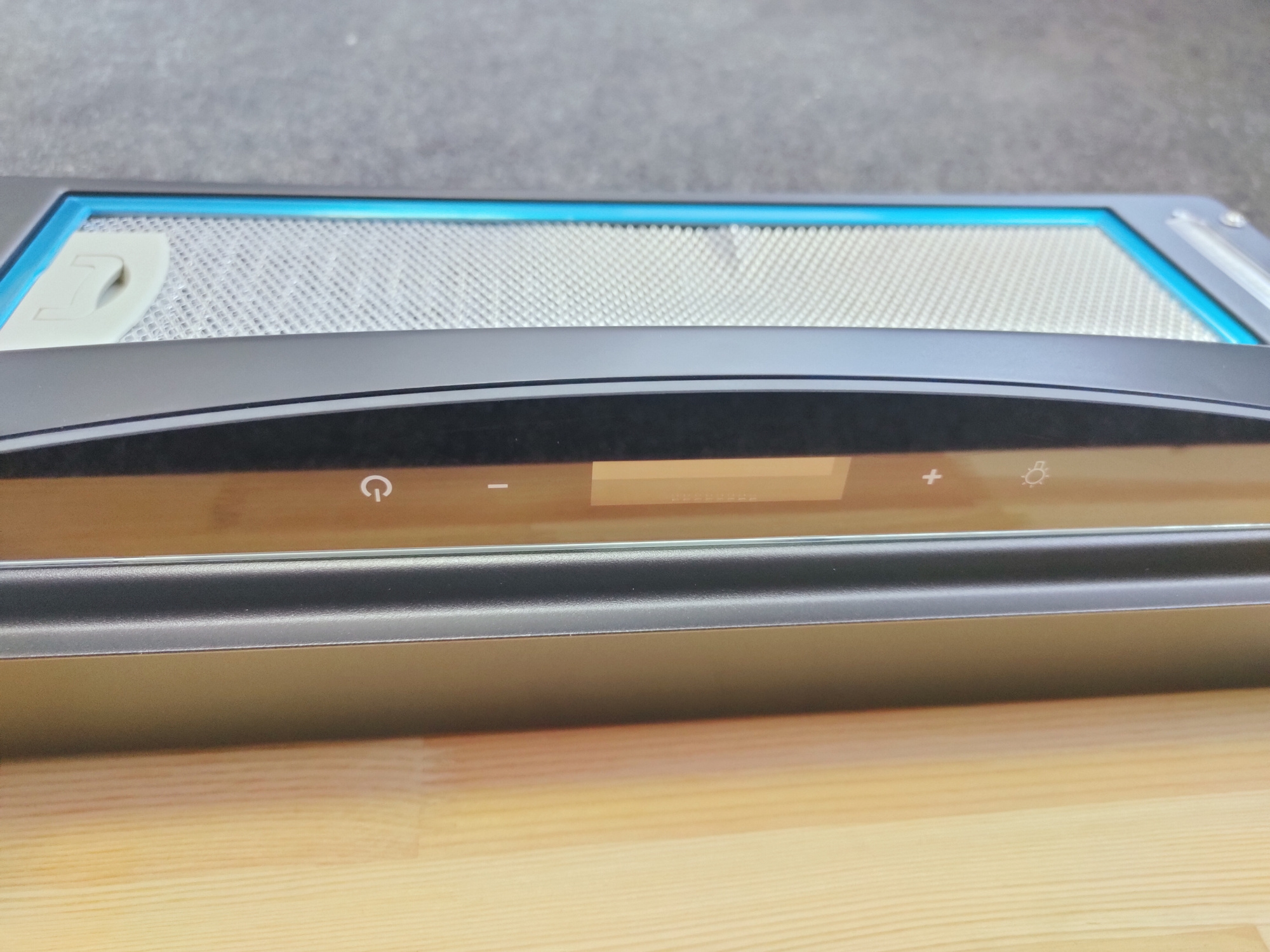 картинка Вытяжка для автодома Sanjo 3J-120A