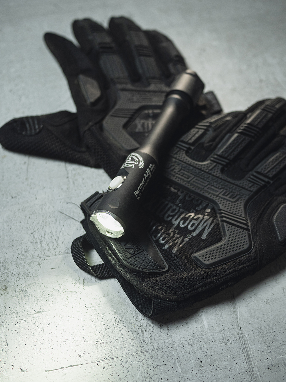 картинка Фонарь ARMYTEK Partner A2 Pro XP-L БЕЛЫЙ