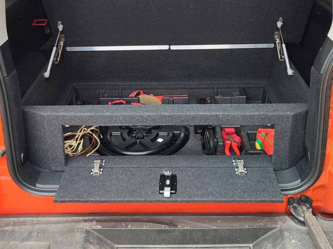 картинка Органайзер (ящик) в багажник для Tank 300