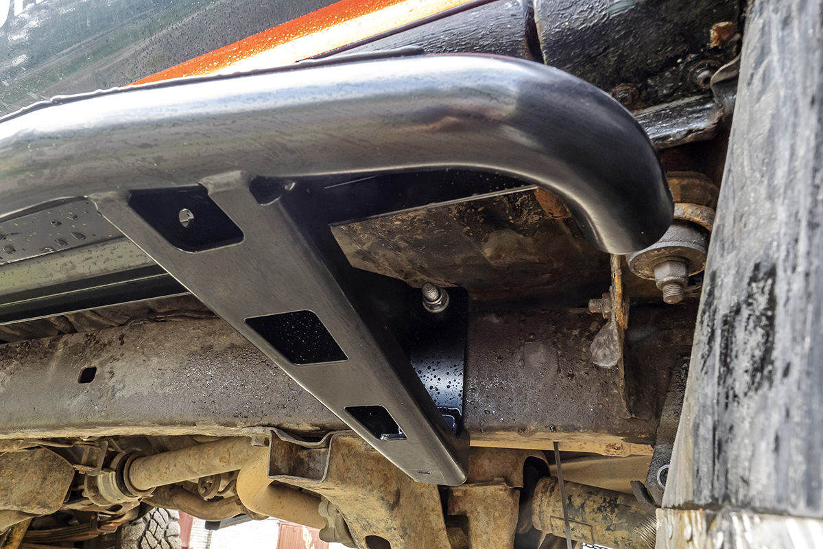 картинка Пороги РИФ силовые Toyota Hilux 1983-1997