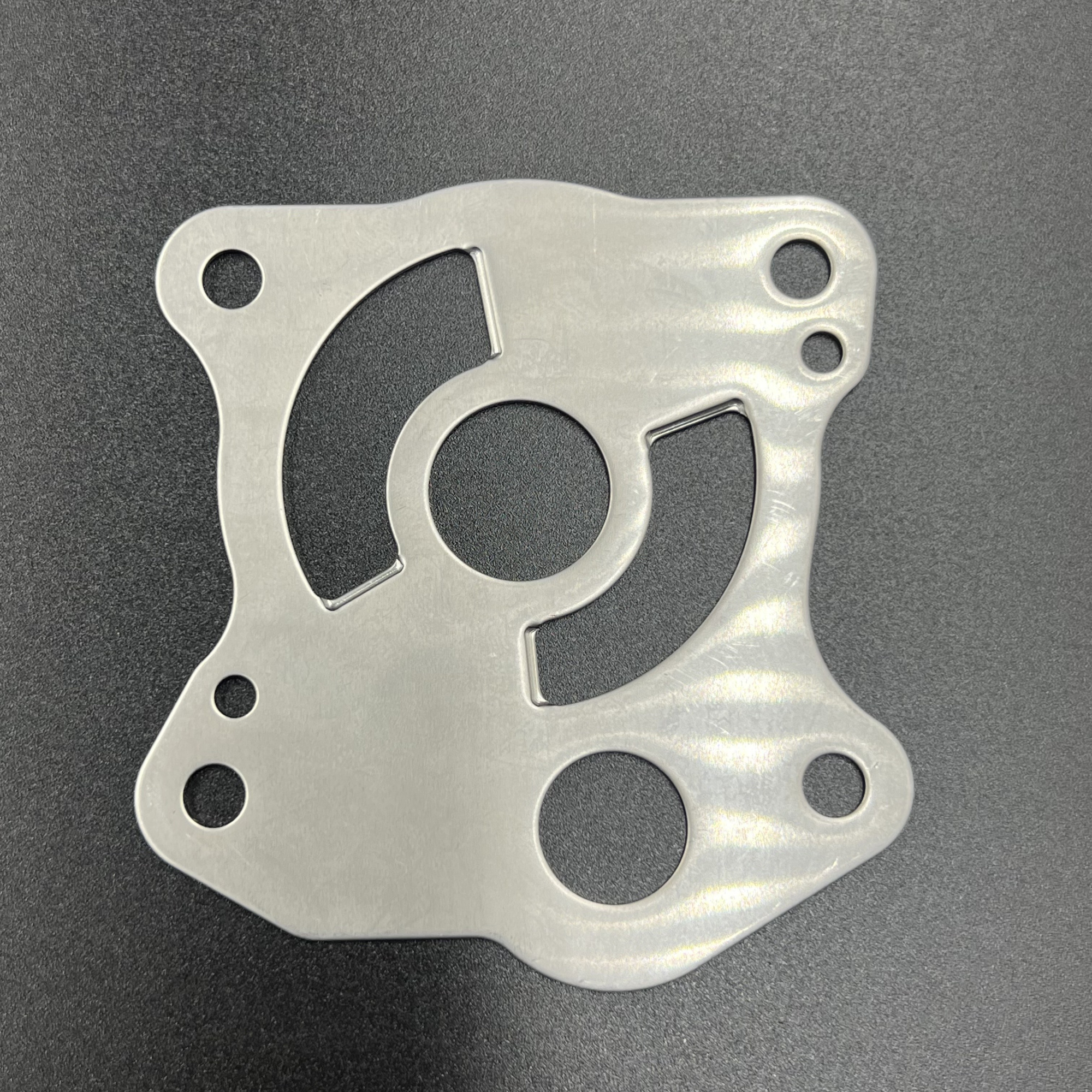 картинка Пластина помпы охлаждения Honda BF35-50 (PREMARINE)