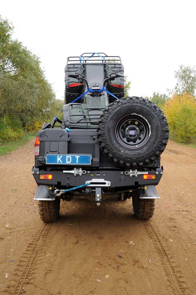 картинка Бампер задний KDT для Nissan NP-300