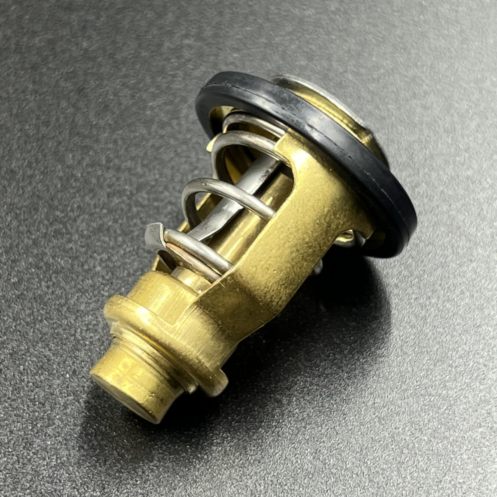 картинка Термостат Suzuki DF90-300, DF70-90 60℃ (17670-90J01) (PREMARINE)