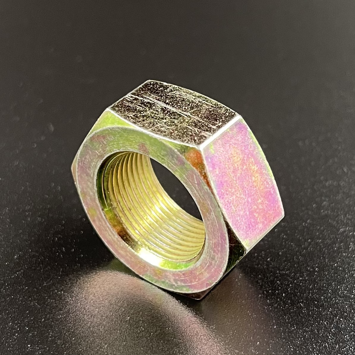 картинка Гайка крепления маховика Yamaha 40-225, F20-70 (Omax)