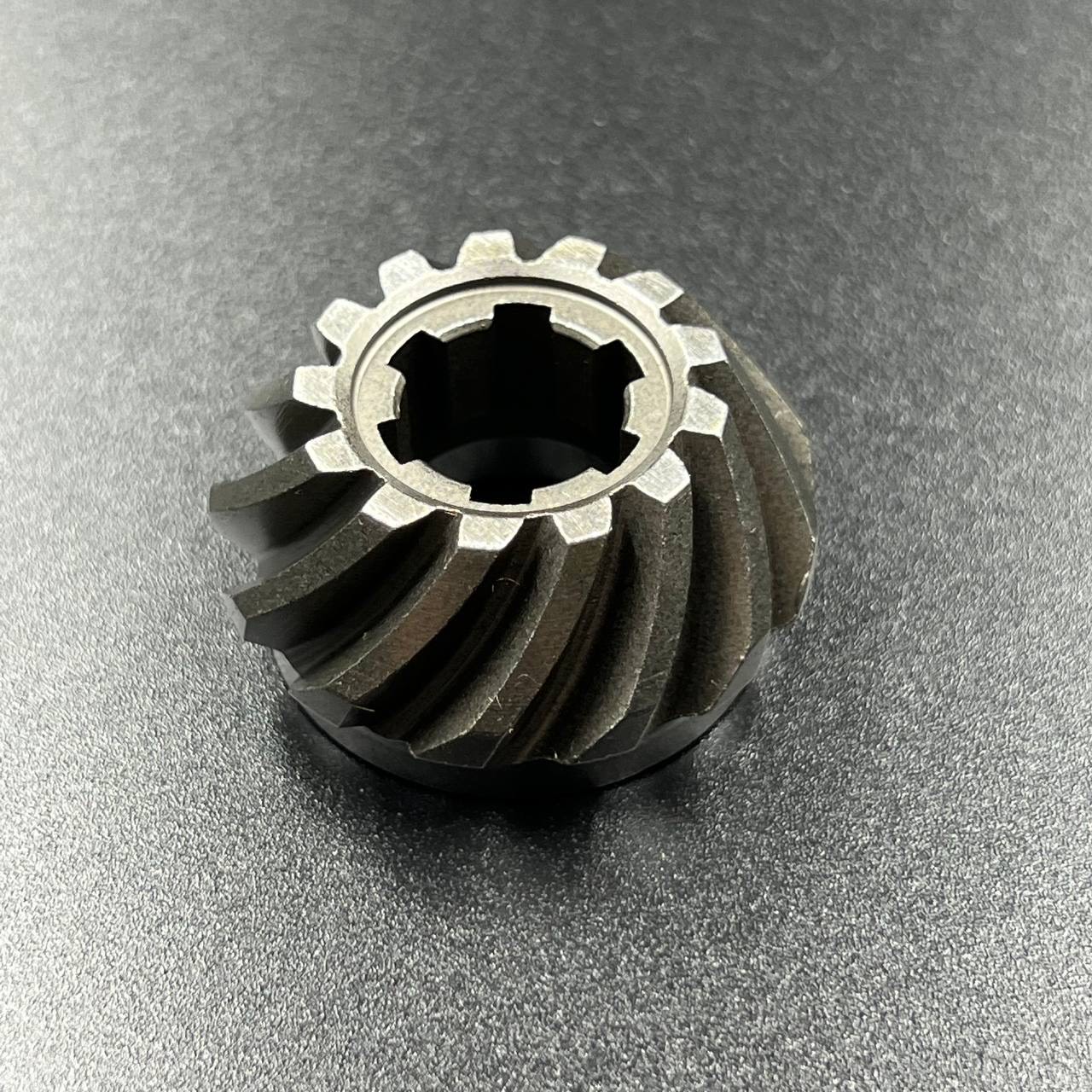 картинка Шестерня вертикального вала (Пиньон) Yamaha 25-30 (61N-45551-00) (KACAWA)