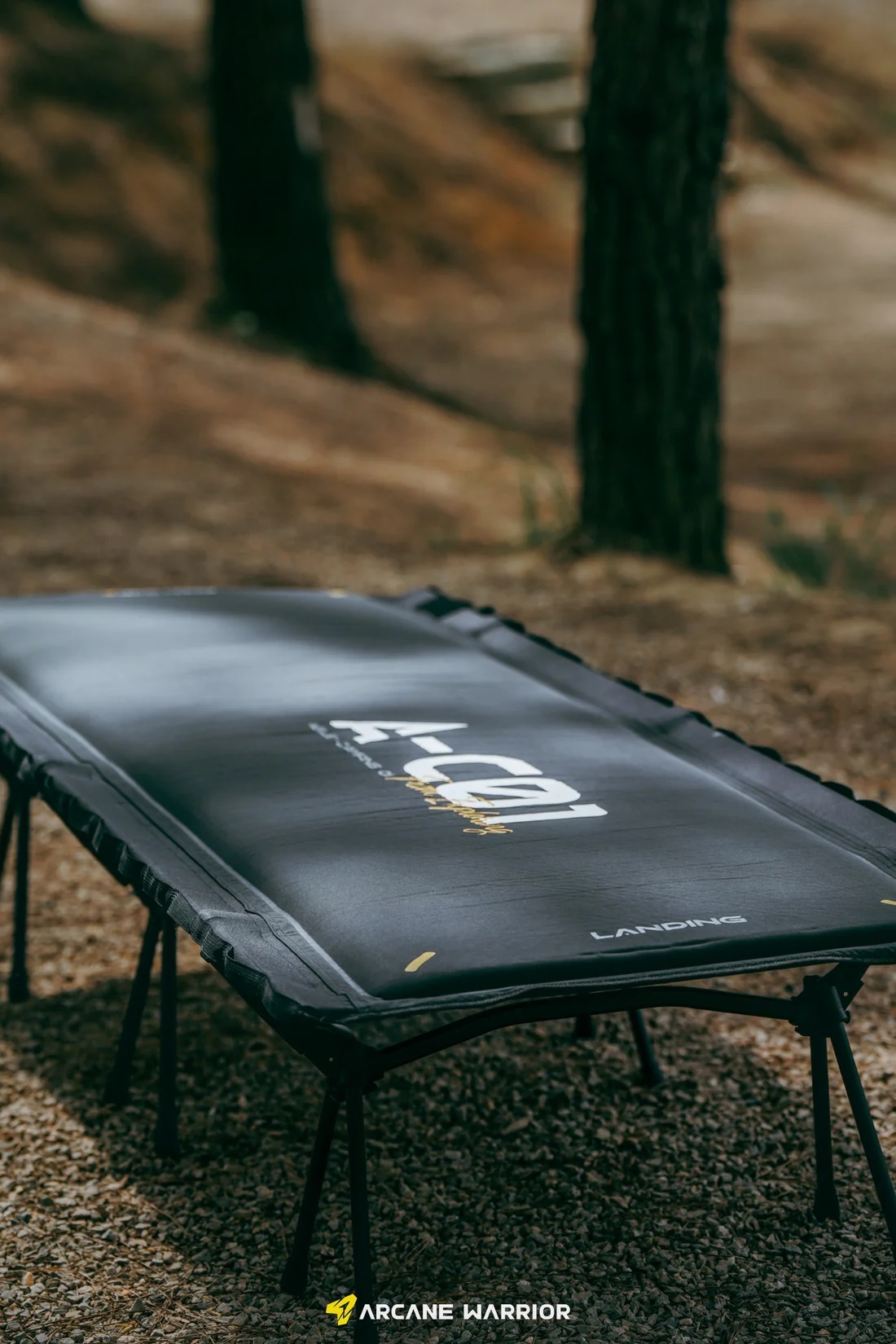 картинка Самонадувающаяся складная кровать Arcane Warrior LANDING self-inflating bed