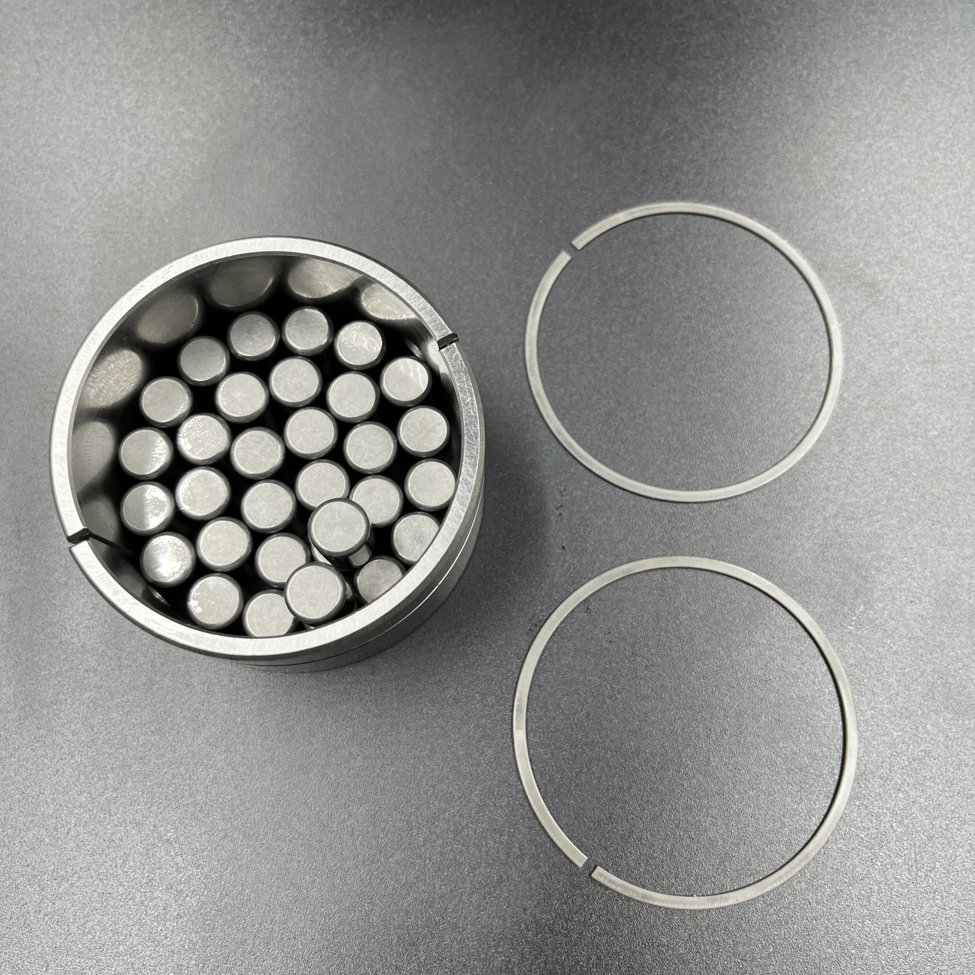 картинка Подшипник роликовый коренной Mercury 70-115 (Omax)