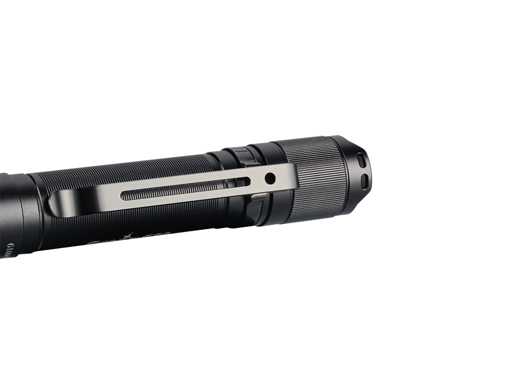 Фонарь Fenix E20V2.0  Cree SST20 LED
