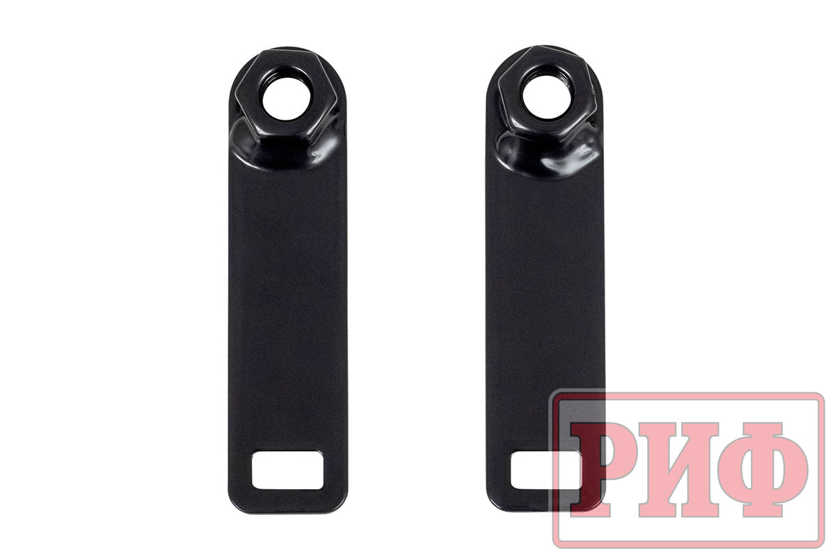 картинка Бампер задний РИФ Toyota Land Cruiser 78 2007+ с квадратом под фаркоп и фонарями стандарт