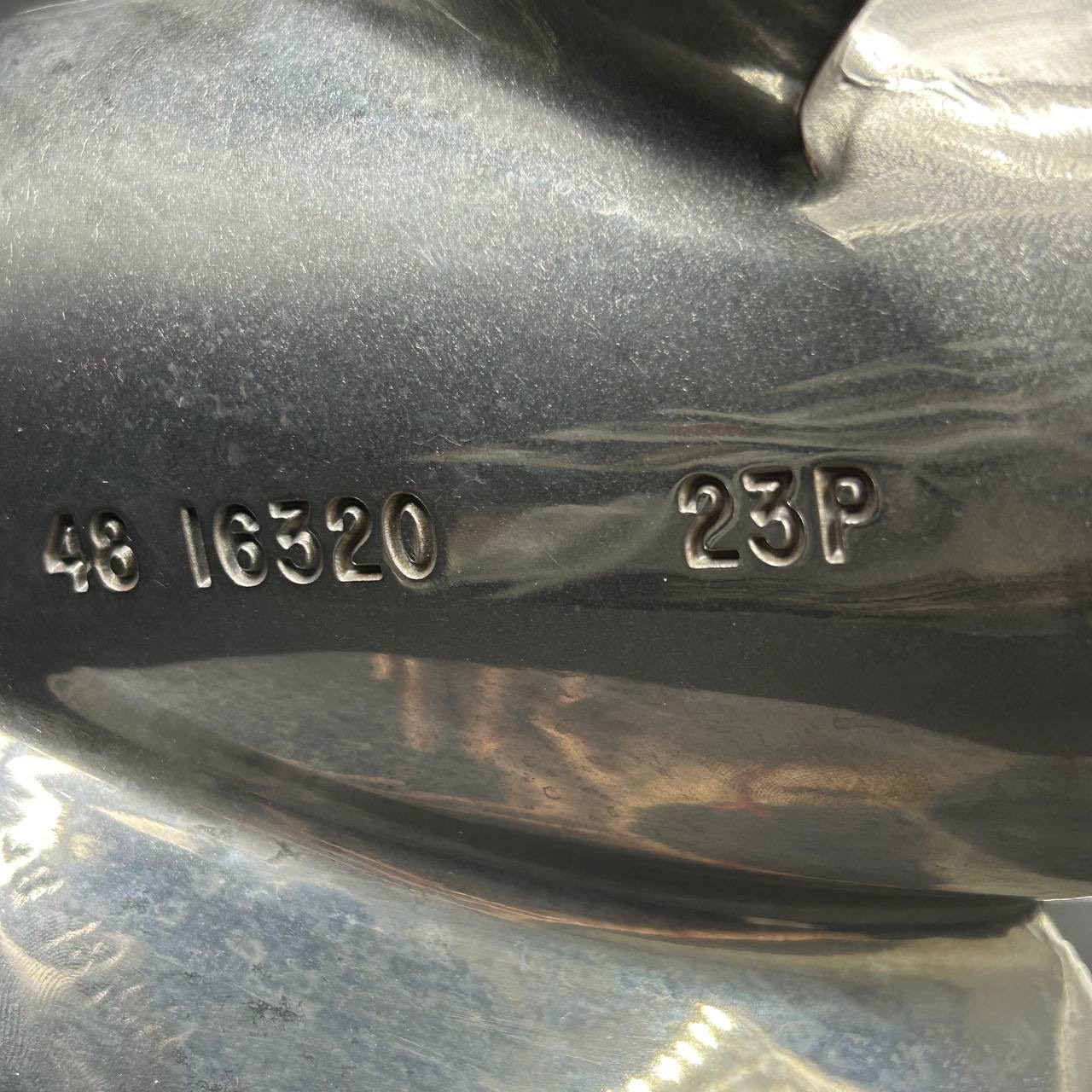 картинка Гребной винт Mercury VENGEANCE (13-1/2х23R) Стальной