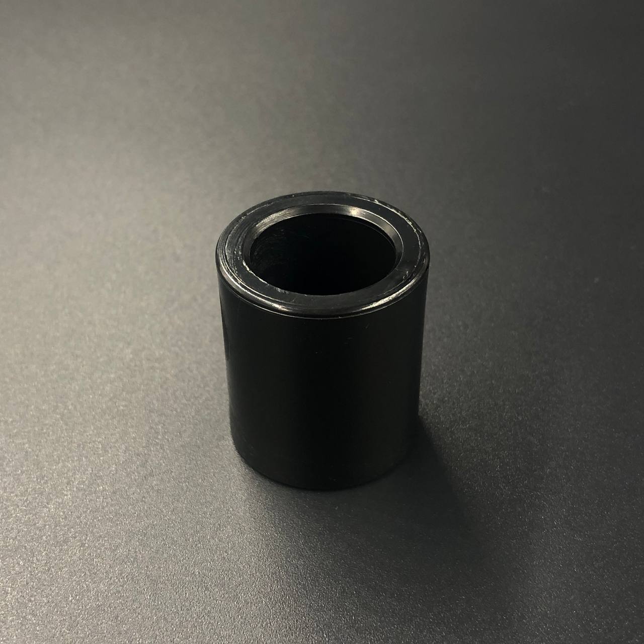 картинка Втулка водяной помпы Suzuki DF200-DF250 (Suzuki)