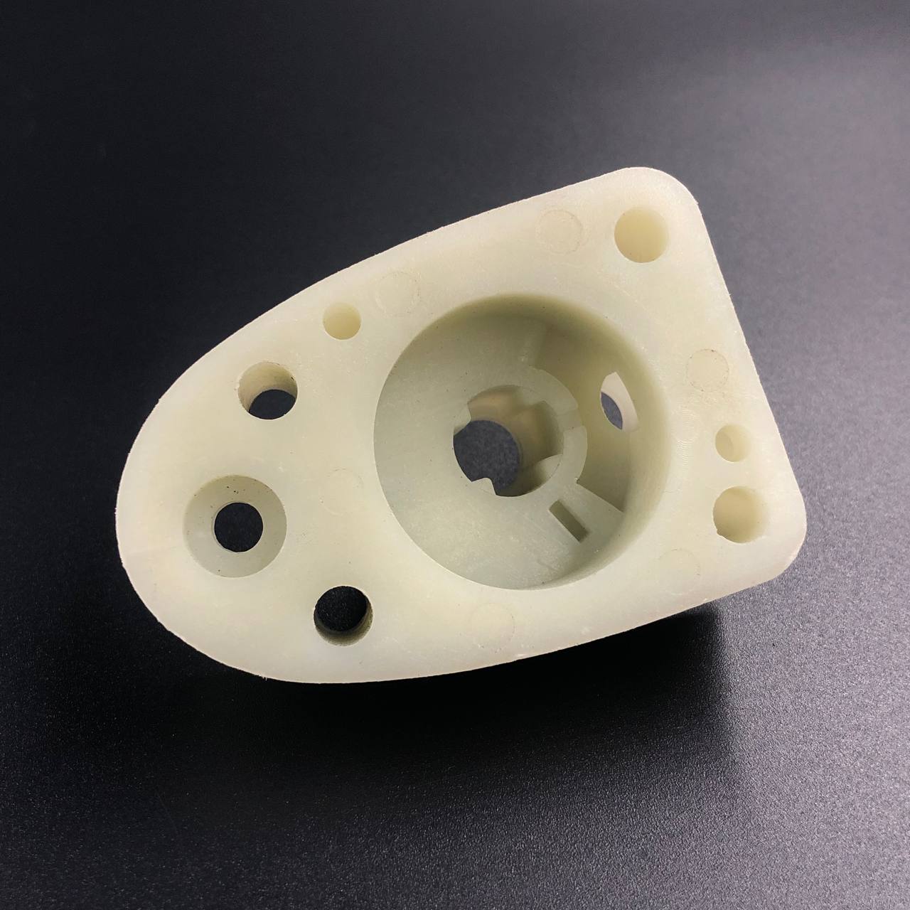 картинка Корпус помпы охлаждения Yamaha F2-2,5 (PREMARINE)