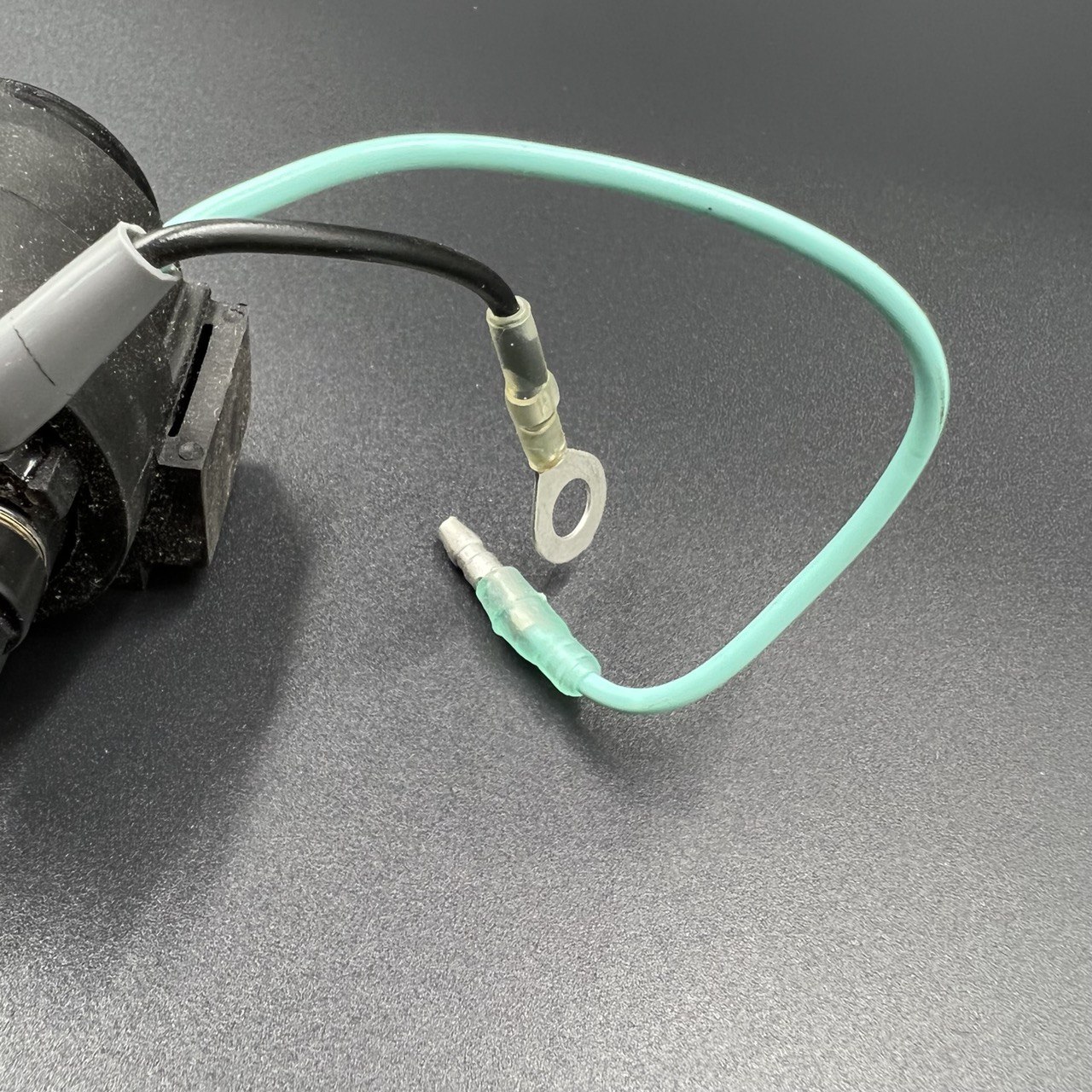 картинка Реле гидроподъемника Yamaha (3 контакта) (6E5-8195A-01) (Yamaha)