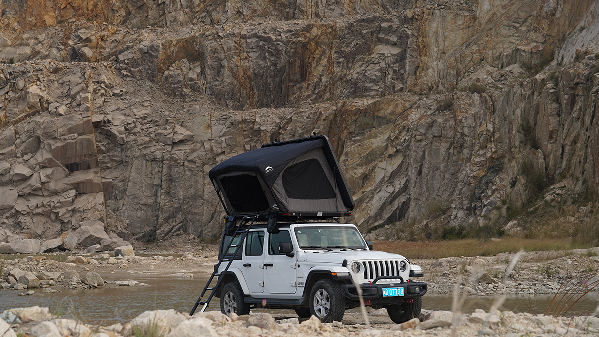 Палатка на крышу автомобиля Wild Land Desert Cruiser 120 Pro ECO