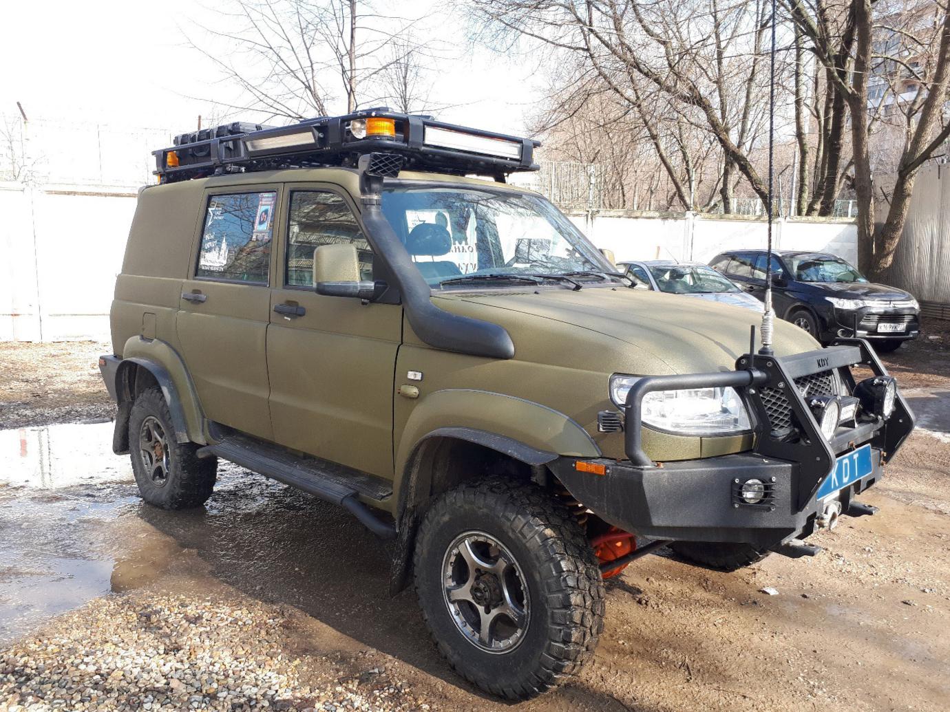 картинка Бампер передний KDTбез кенгурина с местами под штатные противотуманные фары для УАЗ Патриот