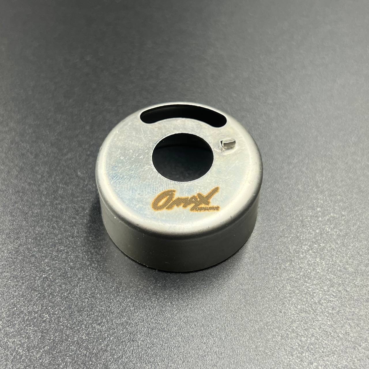 картинка Стакан помпы охлаждения Suzuki 2.5 (Omax)