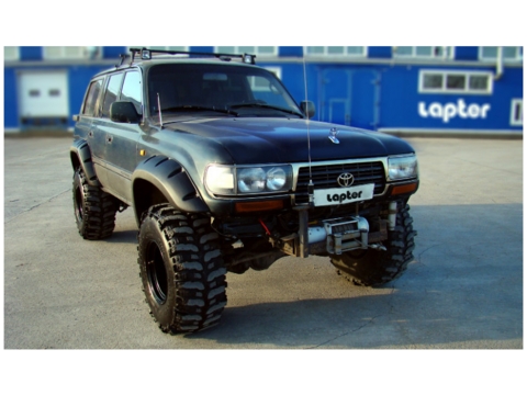 картинка Расширители колёсных арок для Toyota Land Cruiser 80