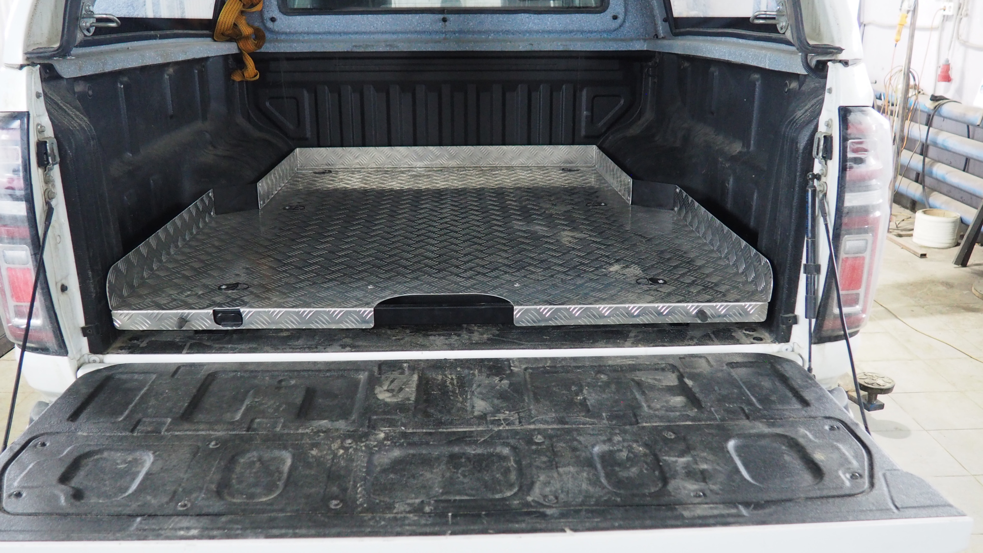 картинка Выкатная платформа Ford RANGER 2015-2019 двойная кабина без вкладыша