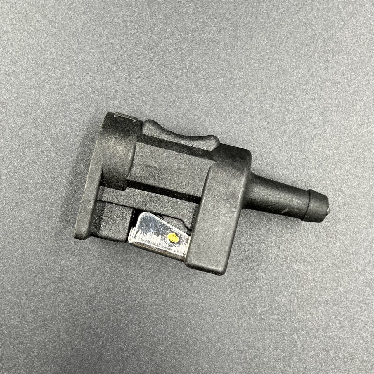 картинка Коннектор топливный Yamaha 4-200, F4-50 (6G1-24305) (KACAWA)