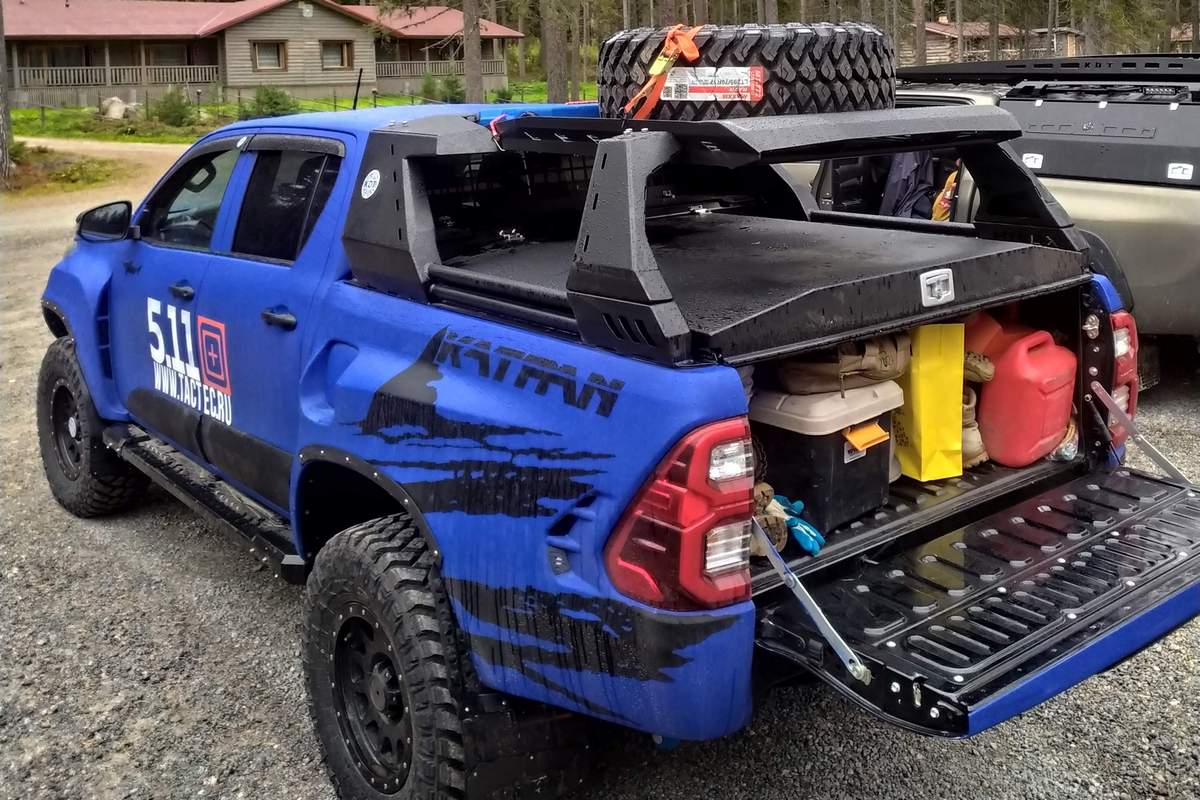 картинка Дуга многофункциональная алюминиевая - Toyota Hilux 15061L(3)