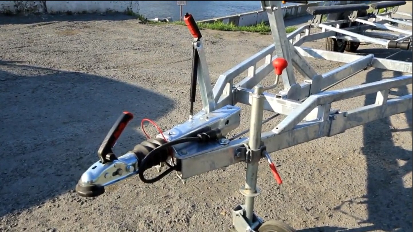 картинка Прицеп лодочный КР2211-6521 ,колеса 13", длина лодки 6500