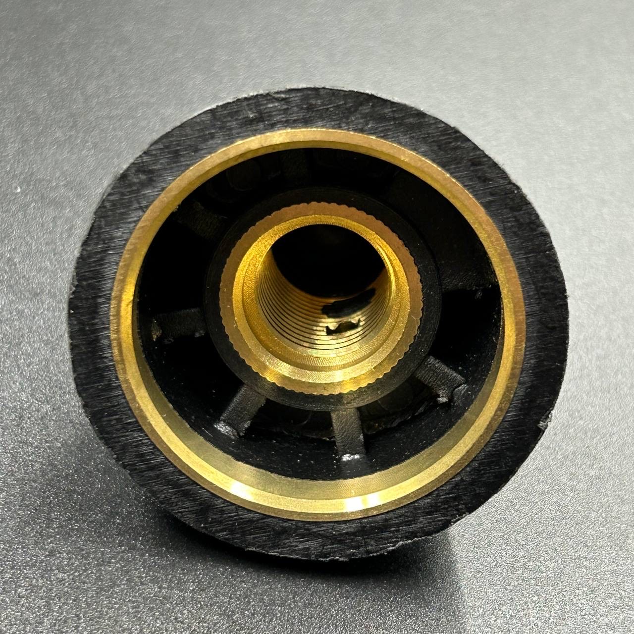 картинка Гайка крепления винта Yamaha 40-50 (Omax)