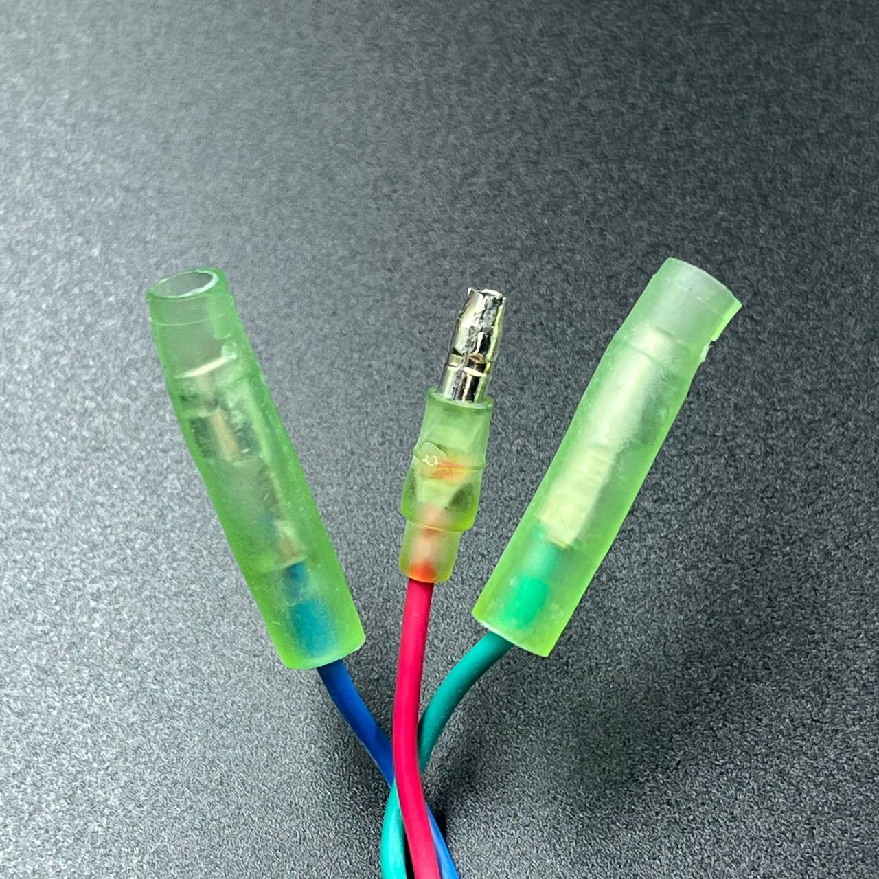 картинка Кнопка гидроподъема пульта д/у Yamaha 703 (Osaka)