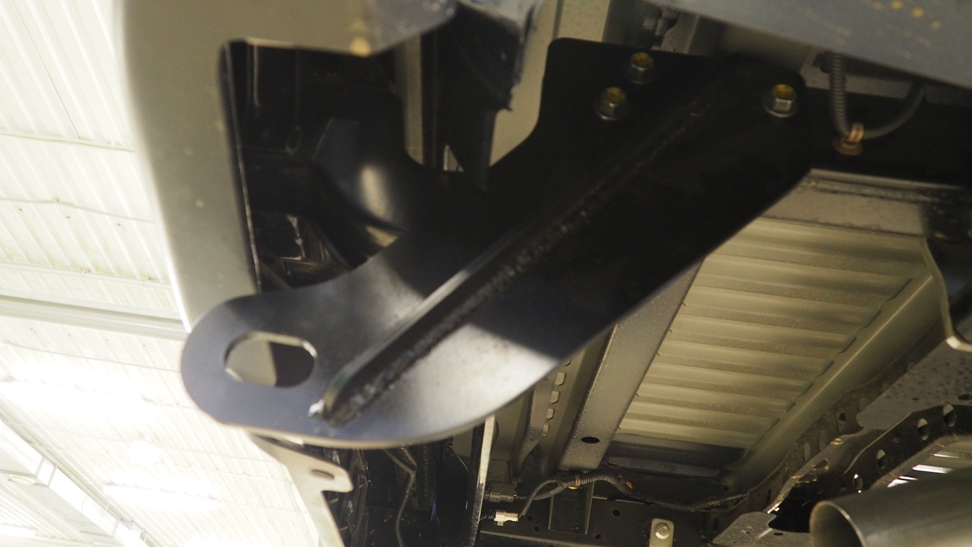 картинка Проушины буксировочные ISUZU D-MAX 2012- ABC.ISUZU.RE.43